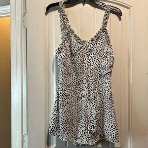 Love Richie spotted romper❤️ Size small! Adorable and in great condition
